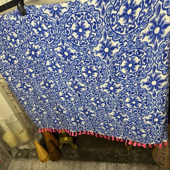 Lilly Pulitzer blue and white infinity scarf 100% rayon with pink tassels - Picture 2 of 2